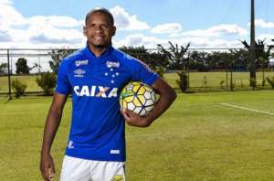 Paulistão: São Paulo está perto de contratar lateral Edimar, reserva no Cruzeiro