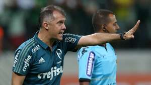 Paulistão: Técnico do Palmeiras exalta 'vestiário forte' e elogia comprometimento
