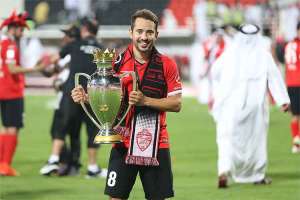 Agente de Everton Ribeiro elogia Palmeiras e São Paulo, mas despista