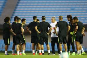 Eliminatórias: Tite tenta se espelhar em técnico uruguaio com a seleção brasileira
