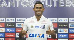 Kayke descarta competição com Ricardo Oliveira e exalta 'idolo' no Santos