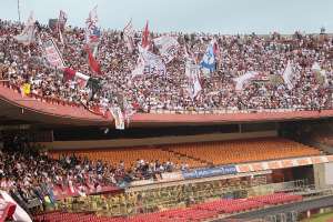 Reunião pode definir volta das bandeiras com mastros aos estádios paulistas
