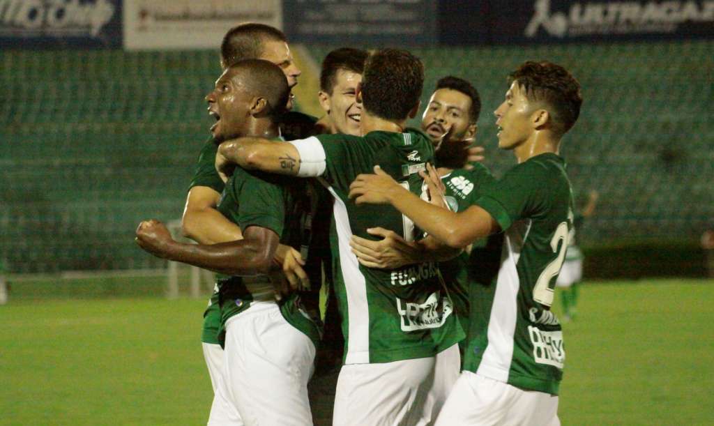 Guarani quer voltar a vencer na estreia de Vadão. (Foto: Guarani Press)