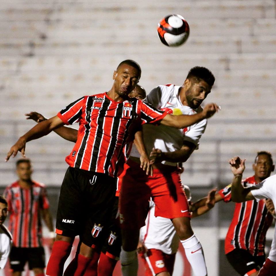 Red Bull 0 x 2 Botafogo - Botinha põe mão na vaga e ajuda São Paulo 2 0002050232710 img