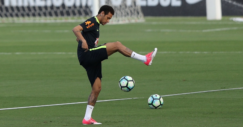 Eliminatórias: Seleção faz trabalho tático e treina jogadas paradas em atividade fechada 2 0002050232720 img