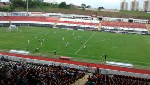 Dívidas trabalhistas já levaram muitos estádios tradicionais a leilão. Veja lista