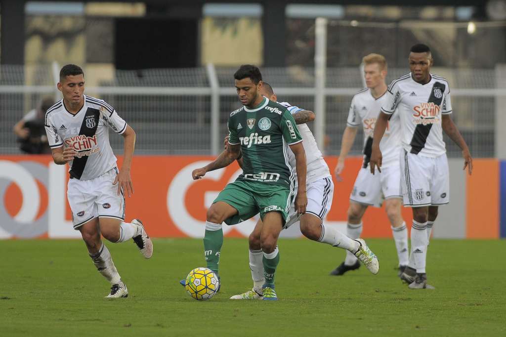 Gilson Kleina pode poupar pendurados da Ponte Preta contra o Palmeiras