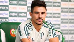 Willian pede seriedade no Palmeiras contra a Ponte Preta no Paulistão