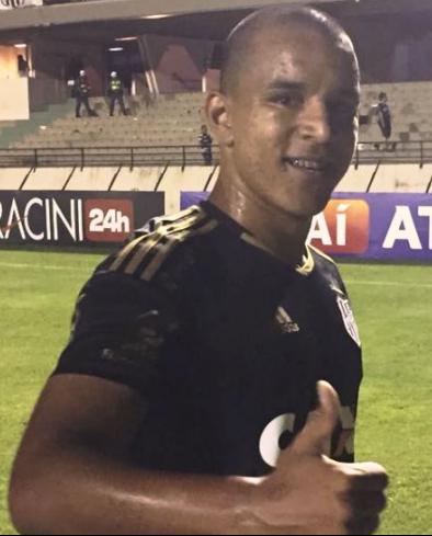 Yuri pode atuar como referência no ataque da Ponte Preta