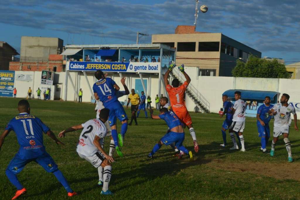 São Mateus foi derrotado por 2 a 1 para o Atlético Itapemirim (Fotos: Rithielly Bessa/A.A.São Mateus)