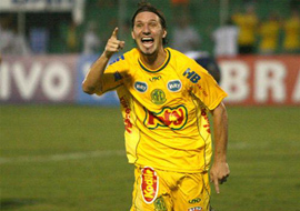 Após Cajá, Vanderlei Pereira confirma Xuxa na Ponte Preta