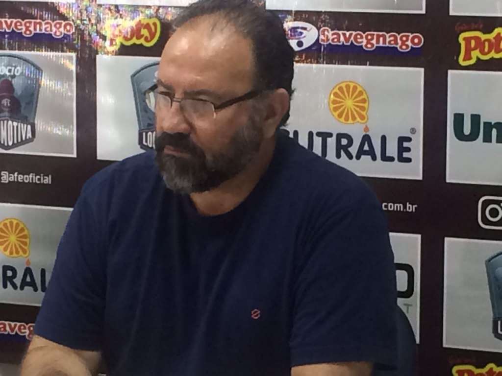 PC Oliveira pode deixar a Ferroviária pra retornar a Seleção de Futsal