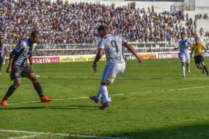 Paulistão: Após derrota, David Braz reclama de gramado do Moisés Lucarelli
