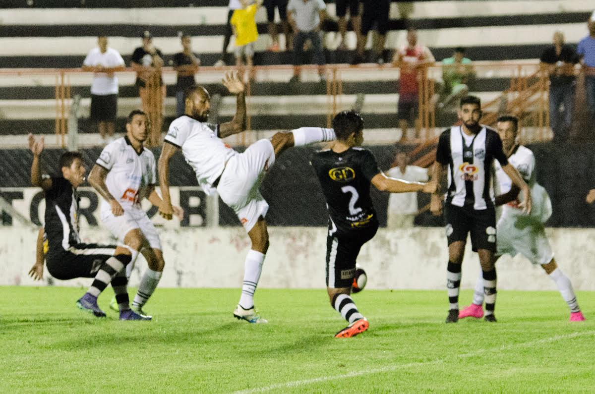 Independente 0 x 1 Desportivo Brasil – Galo pode ser rebaixado no domingo