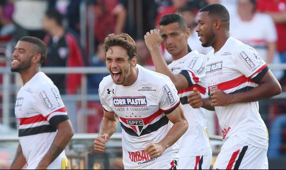São Paulo largou na frente diante do Linense
