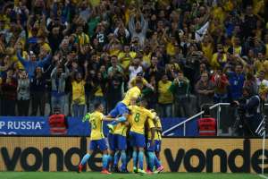 Fifa investiga gritos de 'bicha' no Itaquerão e pode punir seleção brasileira