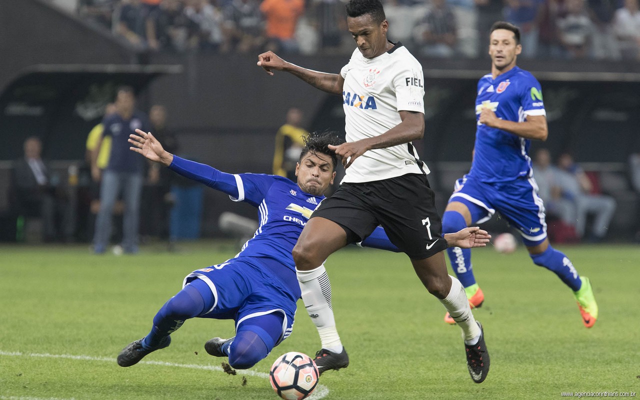 Fábio Carille comemora ‘vitória grande’, mas pede atenção total ao Corinthians