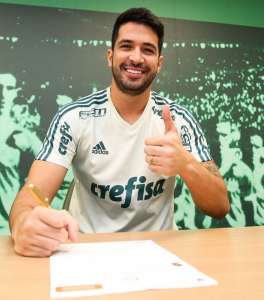 Paulistão: Palmeiras oficializa Luan e assina com o zagueiro até março de 2022
