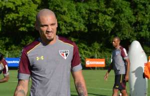Maicon entende pressão no São Paulo, mas vê time no caminho certo