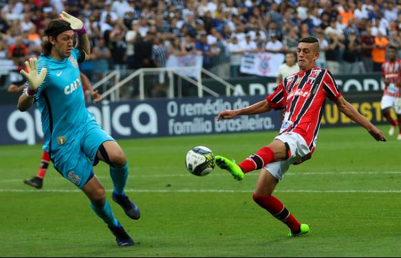 Corinthians buscou a classificação como tem feito sempre: ganhando por 1 a 0