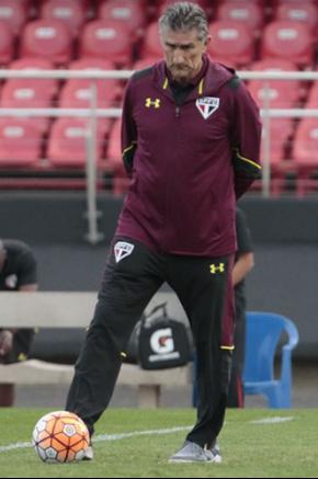 Ex-técnico do São Paulo deve cair na Argentina