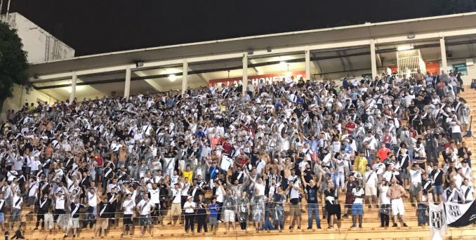 Torcida da Ponte compareceu em peso no Pacaembu