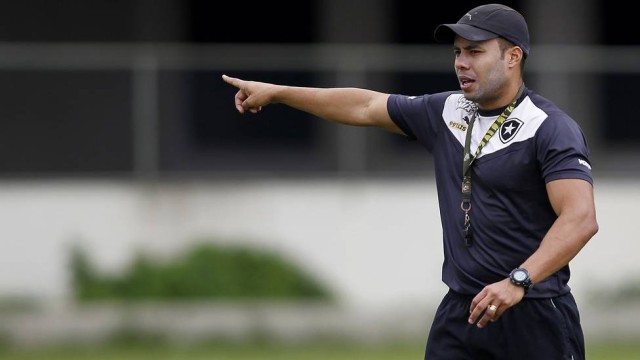 Libertadores: Jair descarta barrar Camilo do Botafogo na quinta e garante: ‘Será escalado’