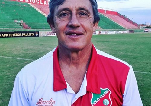 Candinho Farias faz mudanças no Velo Clube