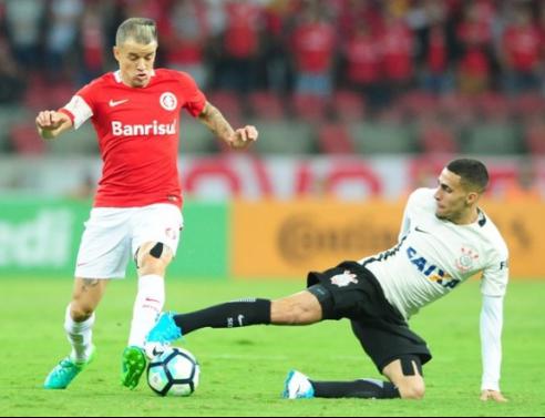 Corinthians segurou o empate por 1 a 1 no Sul e fica perto da vaga