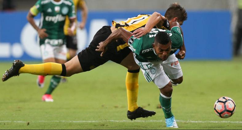 Palmeiras passou pelo Penarol com um gol aos 54 minutos. Poderia ter sido mais fácil