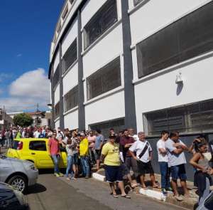 Torcida da Ponte Preta ainda pode comprar ingressos para semifinais no sábado