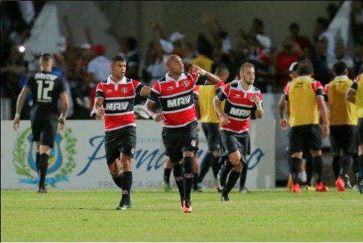 PERNAMBUCANO: Em jogo fraco, Santa Cruz sai na frente com resultado magro 2 0002050236592 img