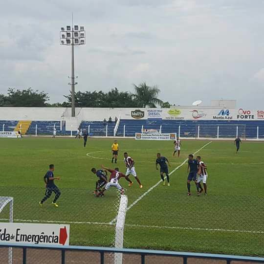 Vocem não tomou conhecimento dos donos da casa e venceu por 2 a 1 o Osvaldo Cruz - Foto: Gabriel Campoy Vocem não tomou conhecimento dos donos da casa e venceu por 2 a 1 o Osvaldo Cruz - Foto: Gabriel Campoy