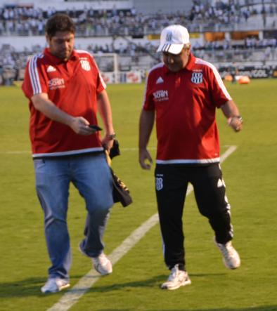 Kleina elogiou seu time e pede cautela na volta. Foto: Renato Pereira