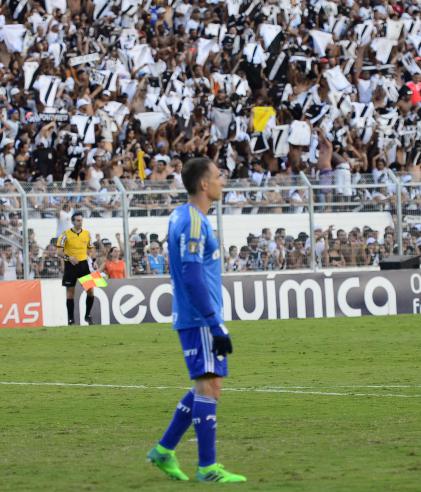 Fernando Prass poderia ter sido expulso após pênalti não marcado