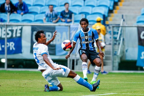 Grêmio não conseguiu fazer o dever de casa e ficou no empate por 1 a 1 com o Novo Hamburgo