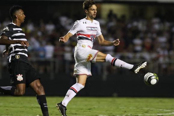 São Paulo foi presa fácil diante do aplicado Corinthians