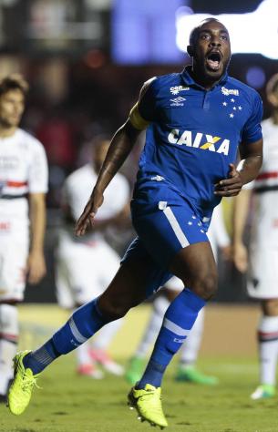 Cruzeiro está na frente do São Paulo na Copa do Brasil