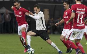 Copa do Brasil: Rodriguinho diz que não bateu pênalti pelo Corinthians por estar cansado