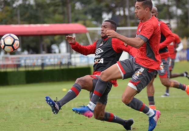 PARANAENSE: Coritiba e Londrina precisam vencer Cianorte e Atlético para classificar