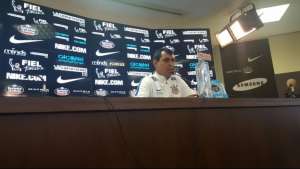 Paulistão: Carille vê 'vantagem enorme' do Corinthians e nega retranca em clássico