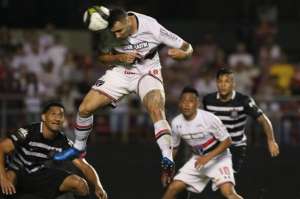 Paulistão: Ceni pode usar Gilberto e Pratto juntos no São Paulo para encarar o Corinthians