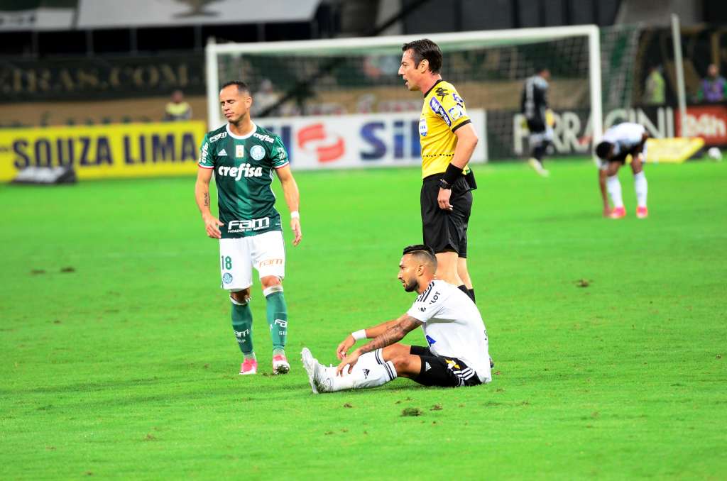 Corinthians confirma interesse em Clayson, atacante da Ponte Preta