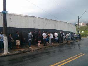 Paulistão: Kleina testa grupo da Ponte Preta em jogo-treino no CT