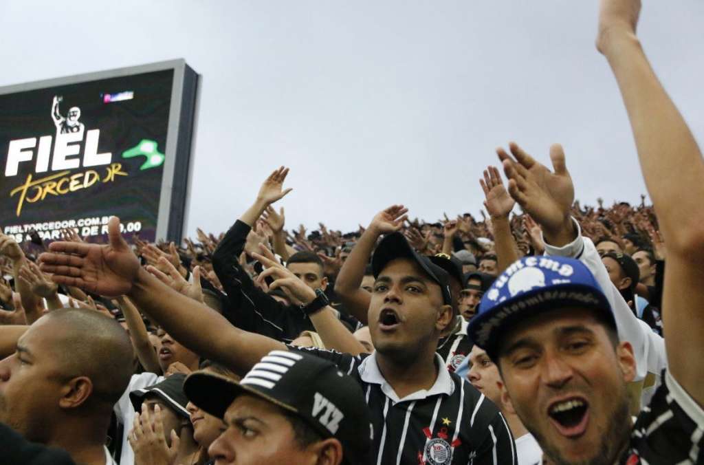 Torcida do Corinthians esgota ingressos para a final com a Ponte Preta em 50 minutos