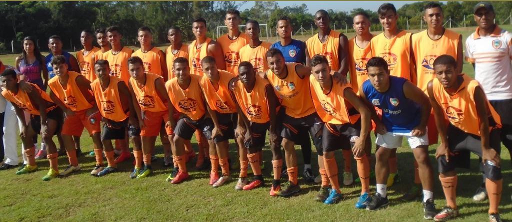 Manthiqueira quer seguir na cola do líder no Grupo 4