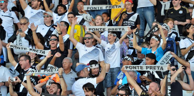 Torcida fez sua parte, lotou o Majestoso e gritou muito por seu time. Foto: Renato Pereira