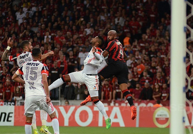 Libertadores: Flamengo enfrenta Católica no Maracanã por vaga antecipada