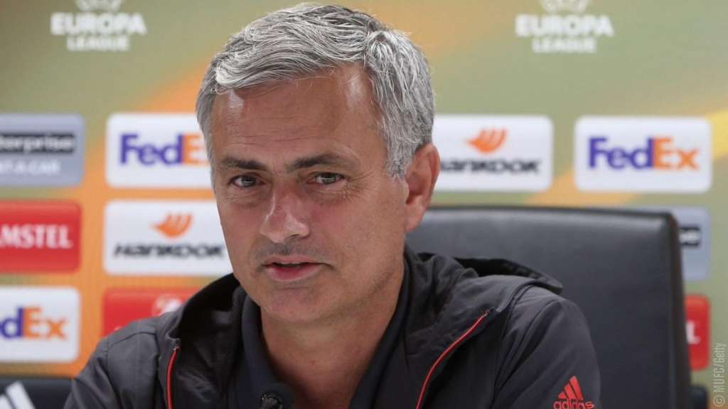 Após lesões, Mourinho confirma retornos no United e Pogba na semi