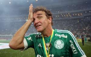 Torcida do Palmeiras cria evento contando os dias pra retorno de Cuca